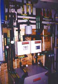 pic14.jpg (83116 bytes)